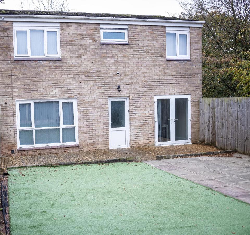 Lush Lodge -Home Away In Telford, For Contractors, Families, Group Of Friends, Long Term Stays Exterior foto